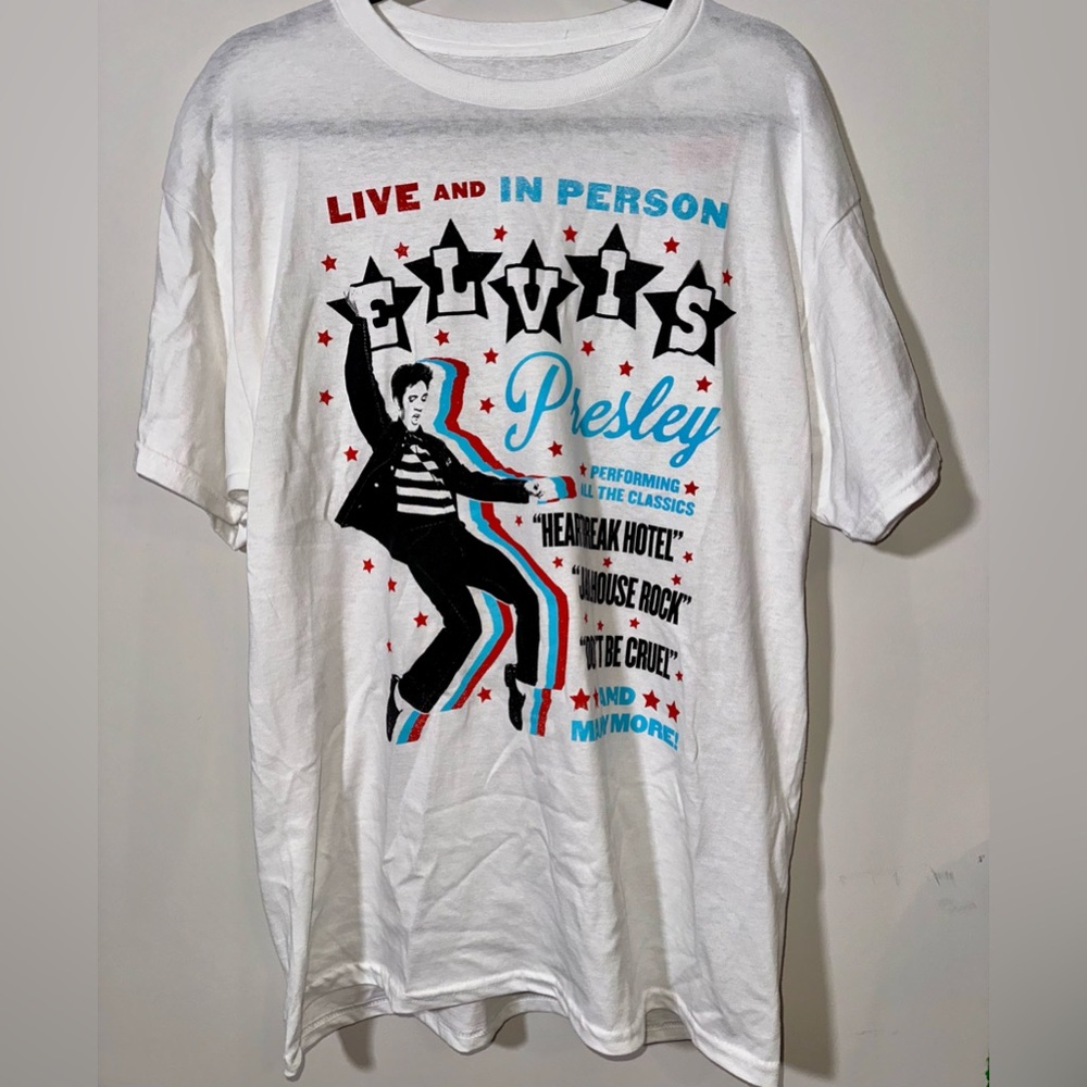 NWT ELVIS PRESLEY Tee -‎ Large